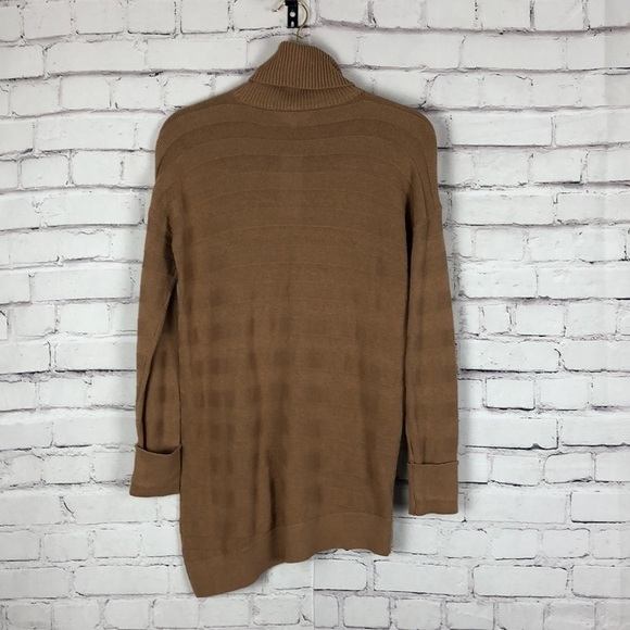 BCBGeneration women’s brown long sleeve turtleneck knit asymmetric bottom Small - Picture 4 of 5